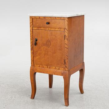 Sängbord, tidigt 1900-tal.