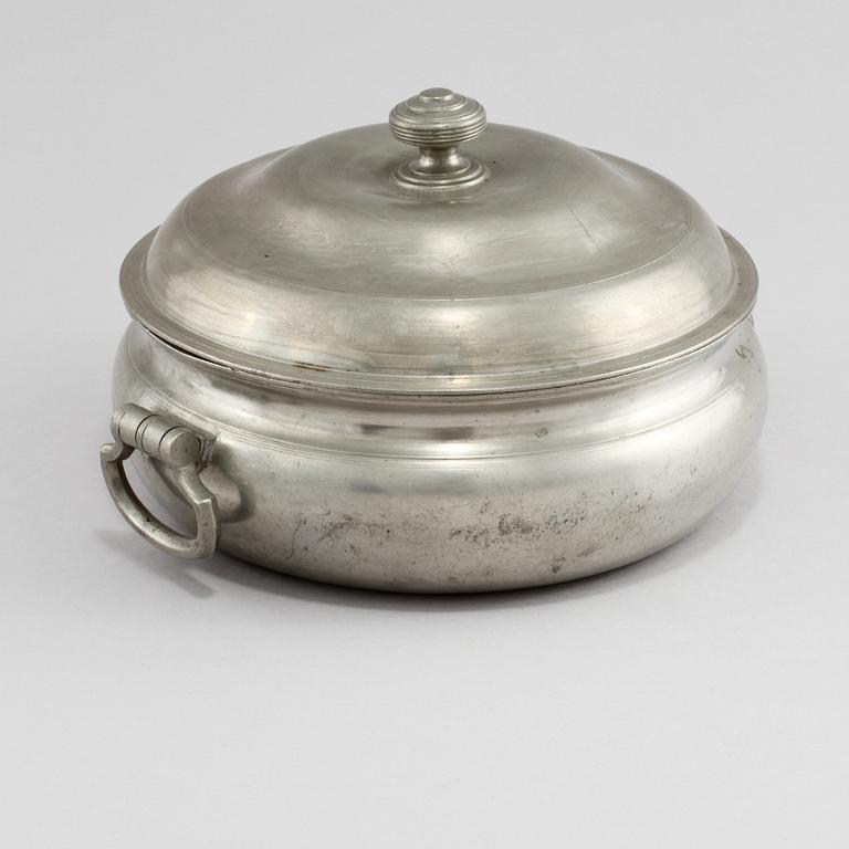 GRÖTSKÅL, tenn, Johannes Strössberg, Vimmerby, 1828.