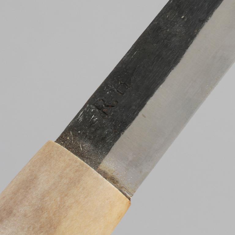 SAMEKNIV, bladet signerad R.B och numrerad 63800, 1900-tal.