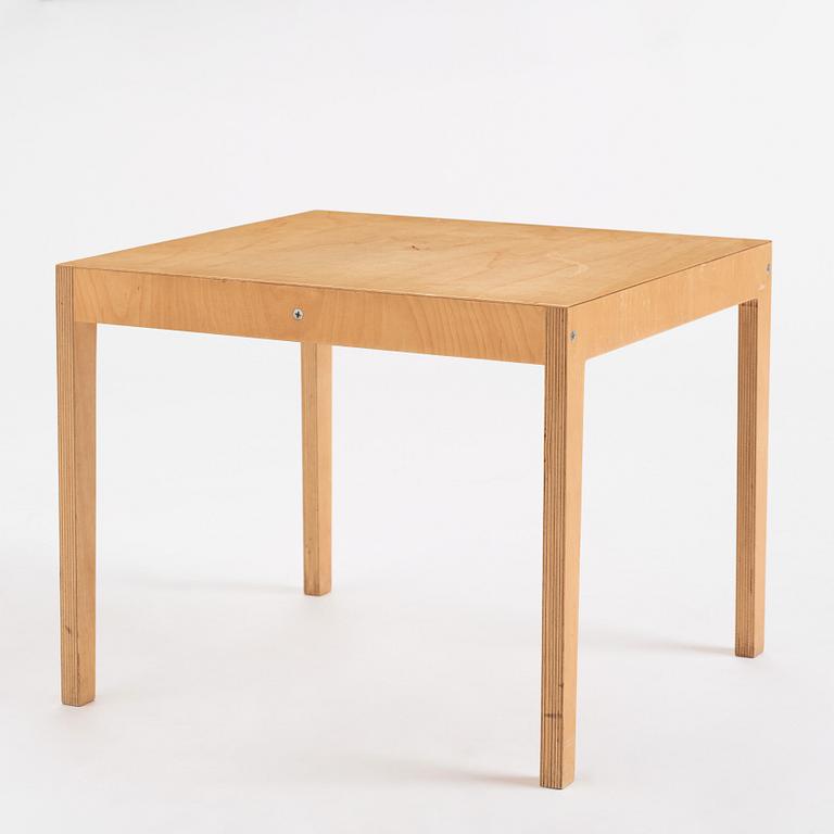 Jasper Morrison, a "Low Ply Table", Vitra, ca 1988.