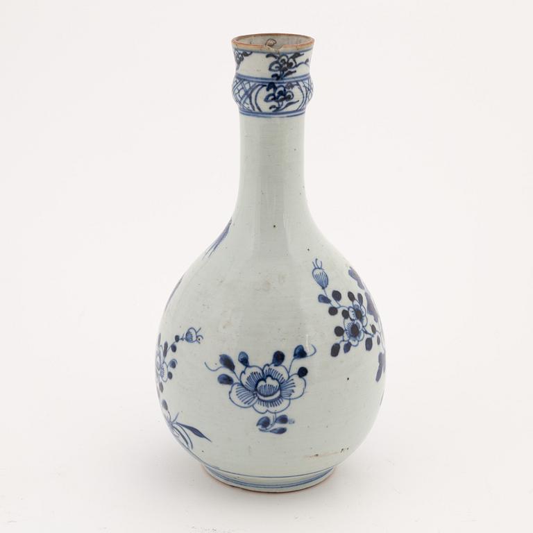 Terrinfat samt vas, kompaniporslin. Kina, Qingdynastin, Qianlong (1736-95).