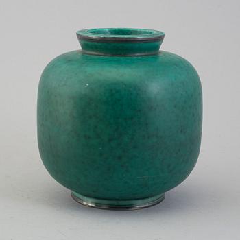 WILHELM KÅGE. Vas "Argenta", stengods, Gustavsberg.