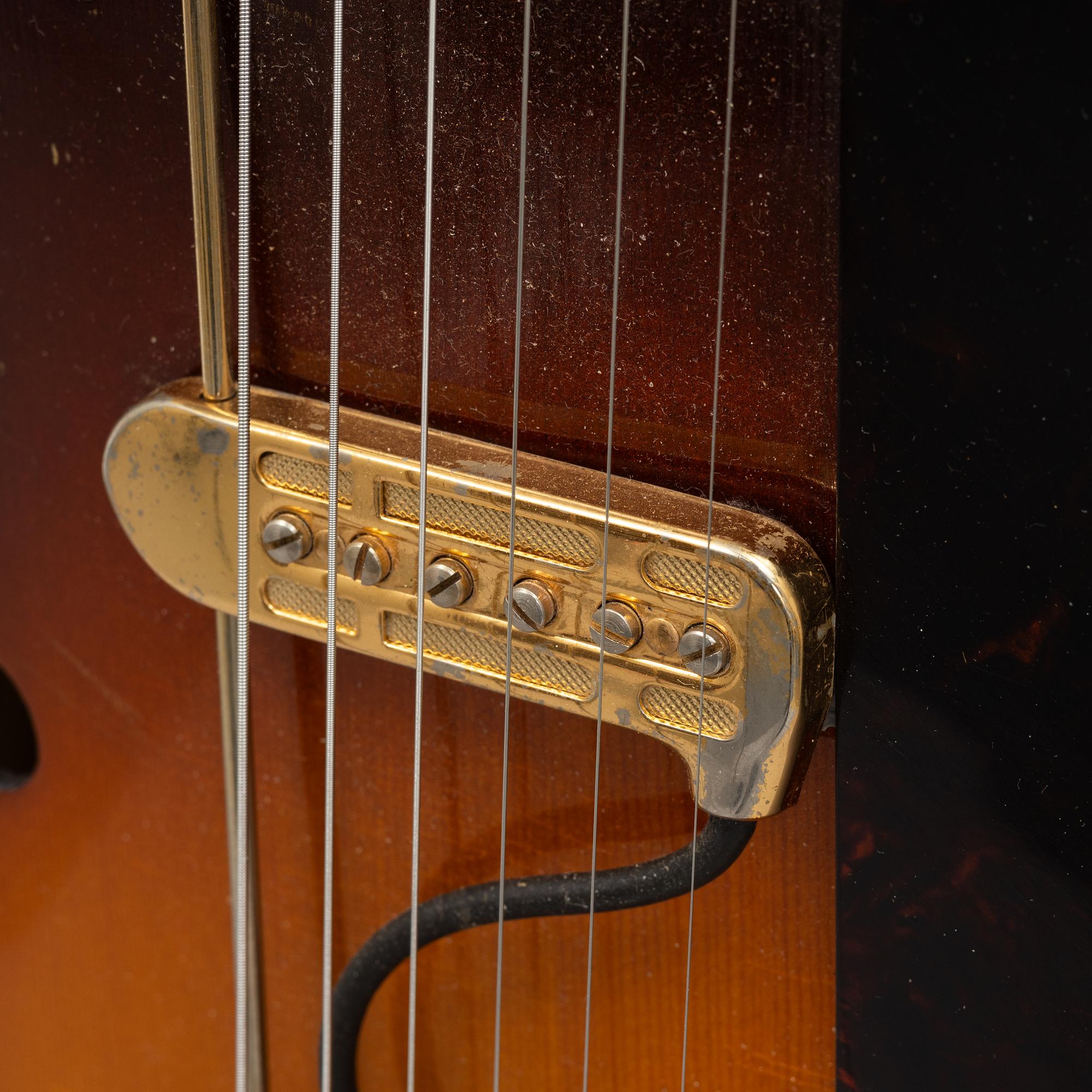 Gibson, "Wartime Special", halvakustisk gitarr, 1941, USA.