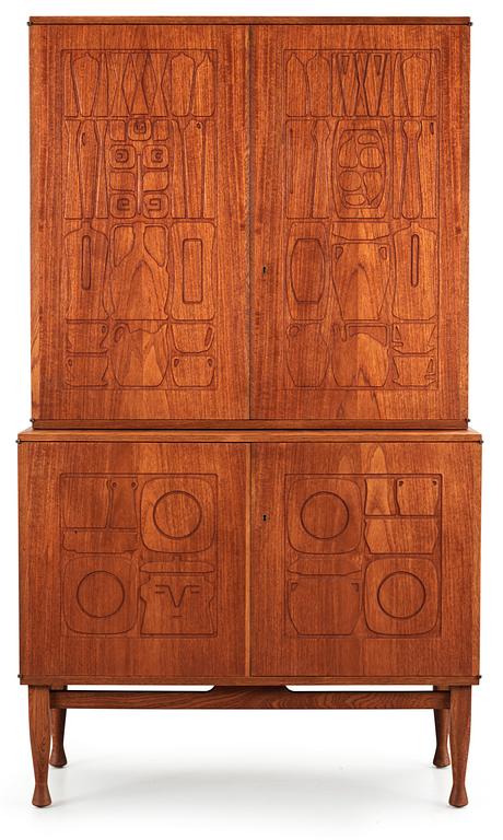 An Yngve Ekström teak and oak cabinet by Westbergs Möbler, Tranås 1950's.