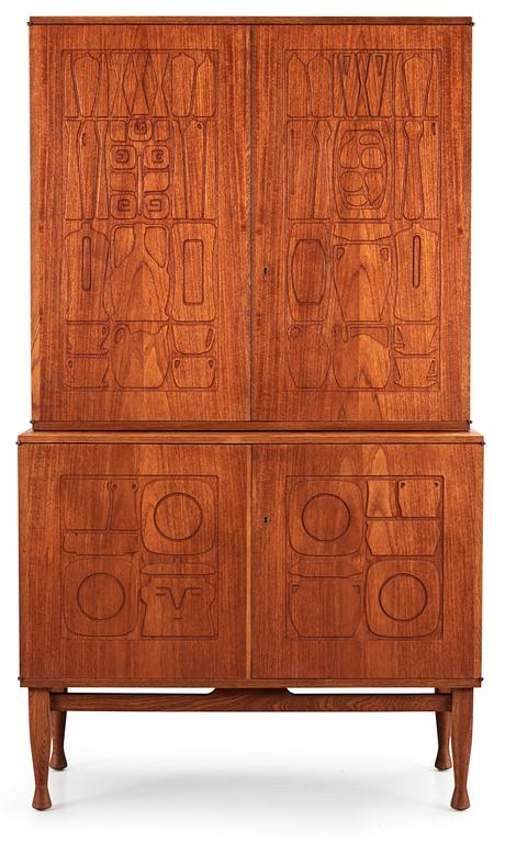 An Yngve Ekström teak and oak cabinet by Westbergs Möbler, Tranås 1950's.