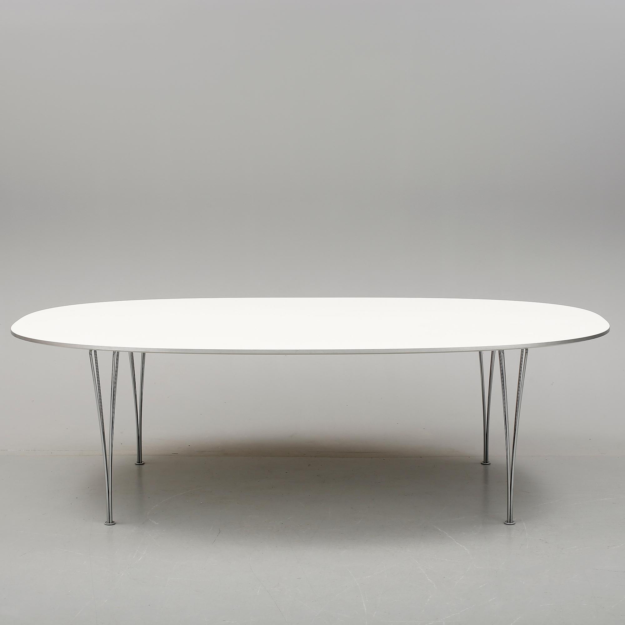 MATBORD, "Superellips", Bruno Mathsson och Piet Hein, Fritz Hansen, Danmark 2006.