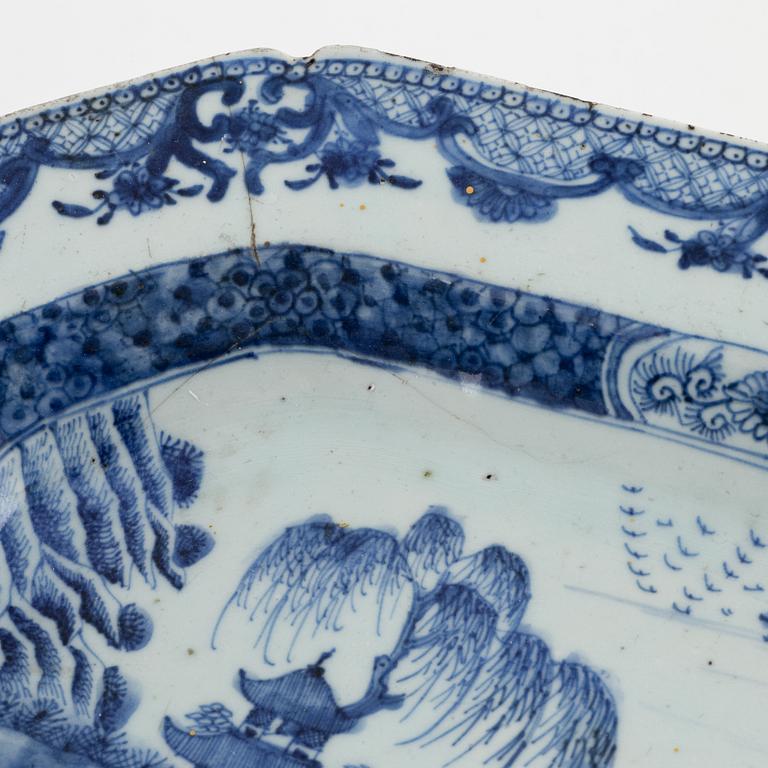 A blue and white porcelain terrine with lid and stand, China, Qianlong (1736-95).