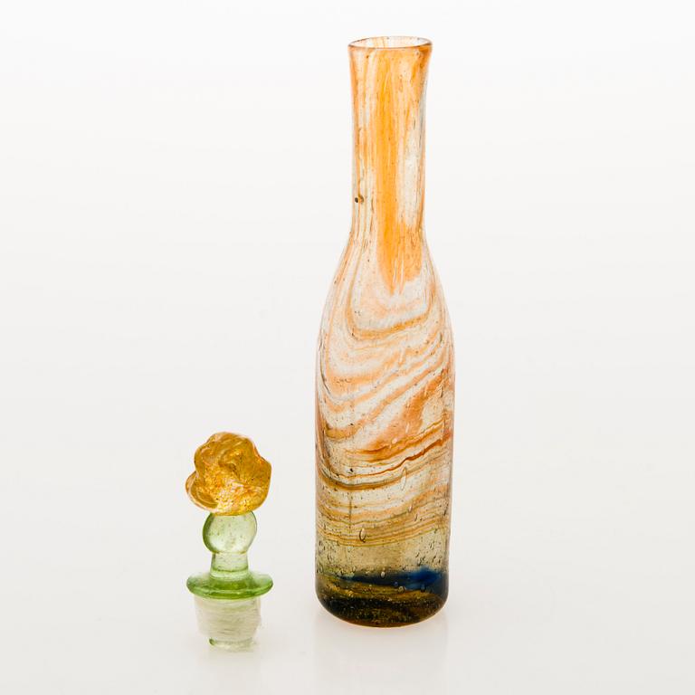 OIVA TOIKKA, BOTTLE, 'Puteli', glass, signed Oiva Toikka Nuutajärvi Notsjö, 1970's.