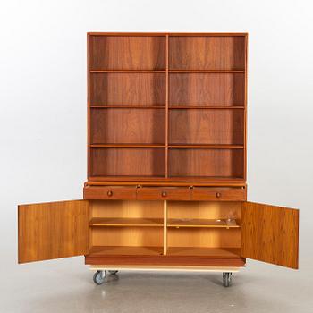A MID 20TH CENTURY BOOK CASE.