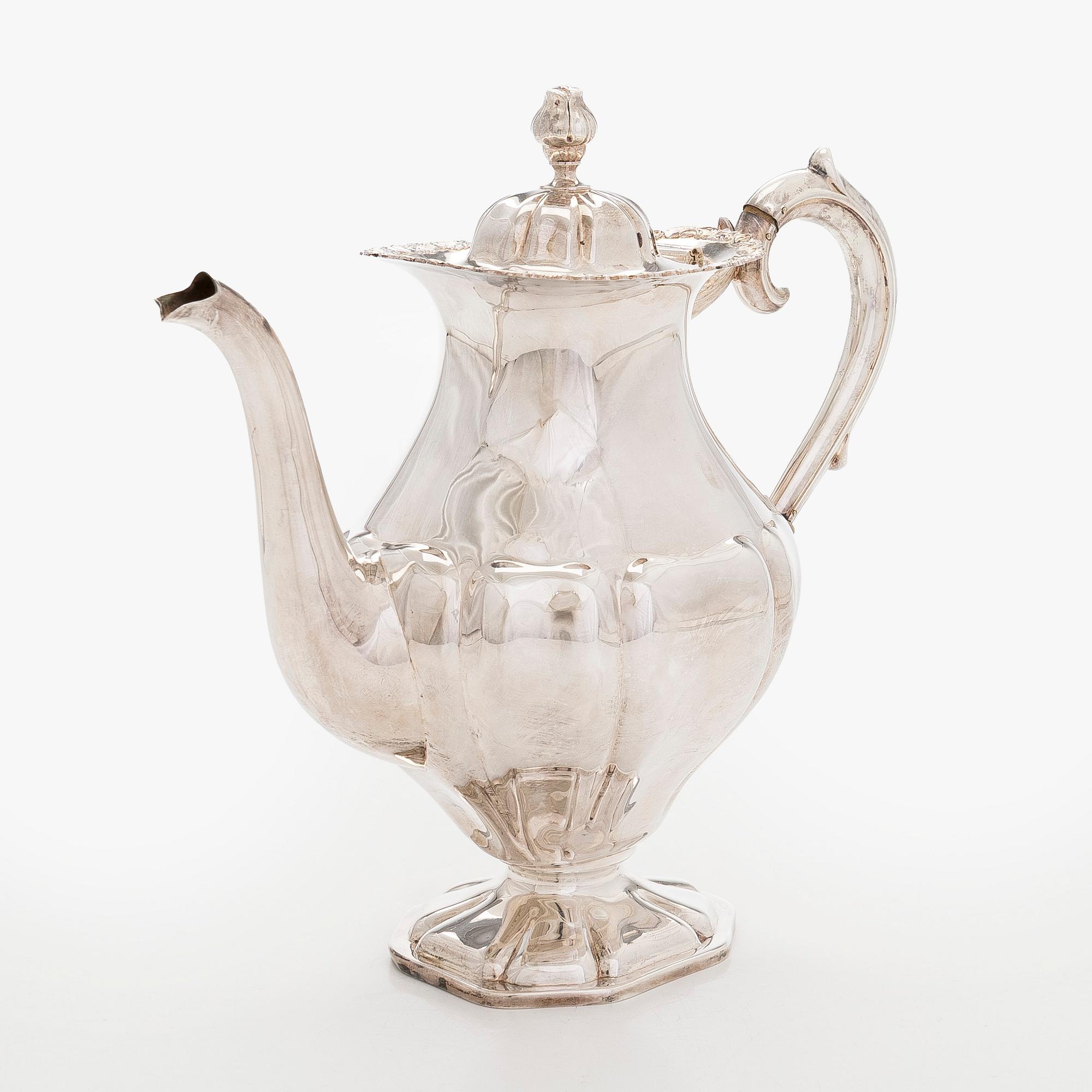 A silver coffee pot, Kultakeskus Hämeenlinna 1954.