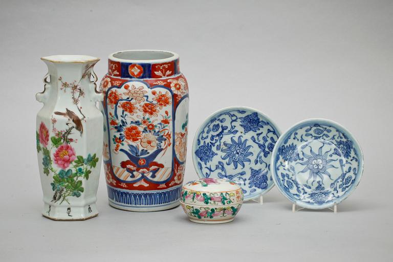 VASER, 2 st, FAT, 2 st samt LOCKASK, porslin, Kina, 1800/1900-tal.