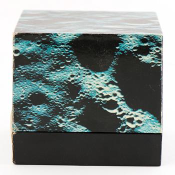 OMEGA, Speedmaster "Moon Crater Box".