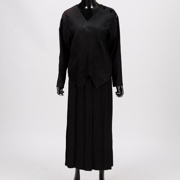 YVES SAINT LAURENT, Kaksiosainen asukokonaisuus koko 40(FR).