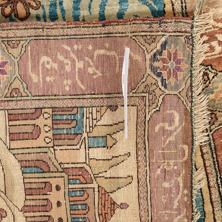 SEMI-ANTIQUE SILK KASHAN SO CALLED MOTACHEM FIGURAL. 81 x 62,5 cm.