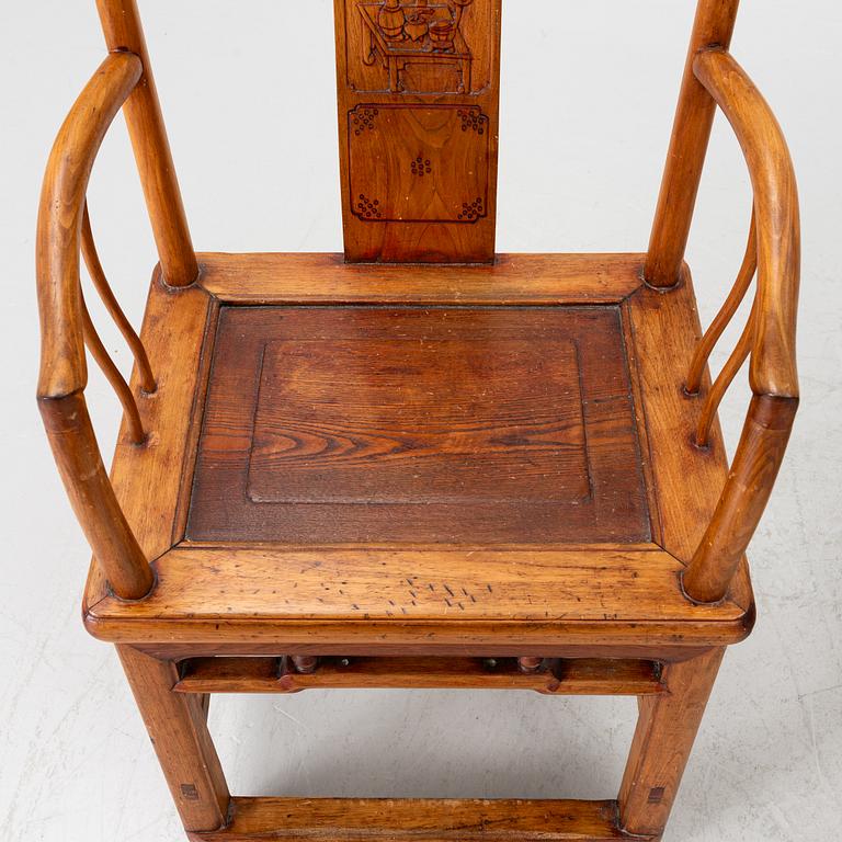 Karmstolar, ett par, hardwood, Kina, 1900-tal.
