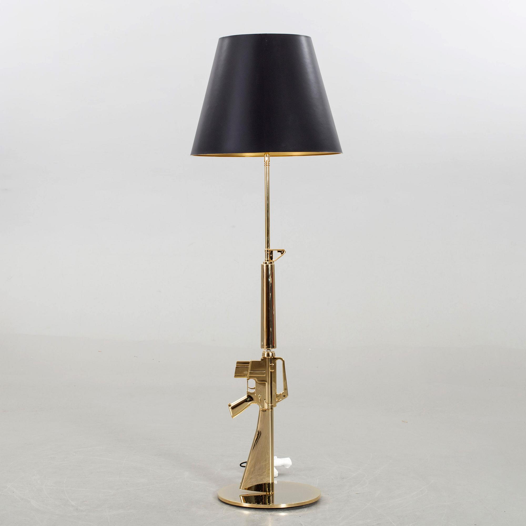 Philippe Starck, golvlampa, "Lounge Gun M 16", Flos, formgiven 2005.