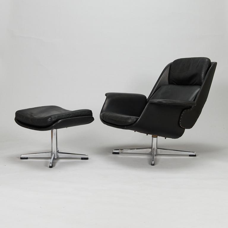 Olli Borg and Mauri Laatikainen,  armchair chair and ottoman, "Rondo", Asko 1960s.