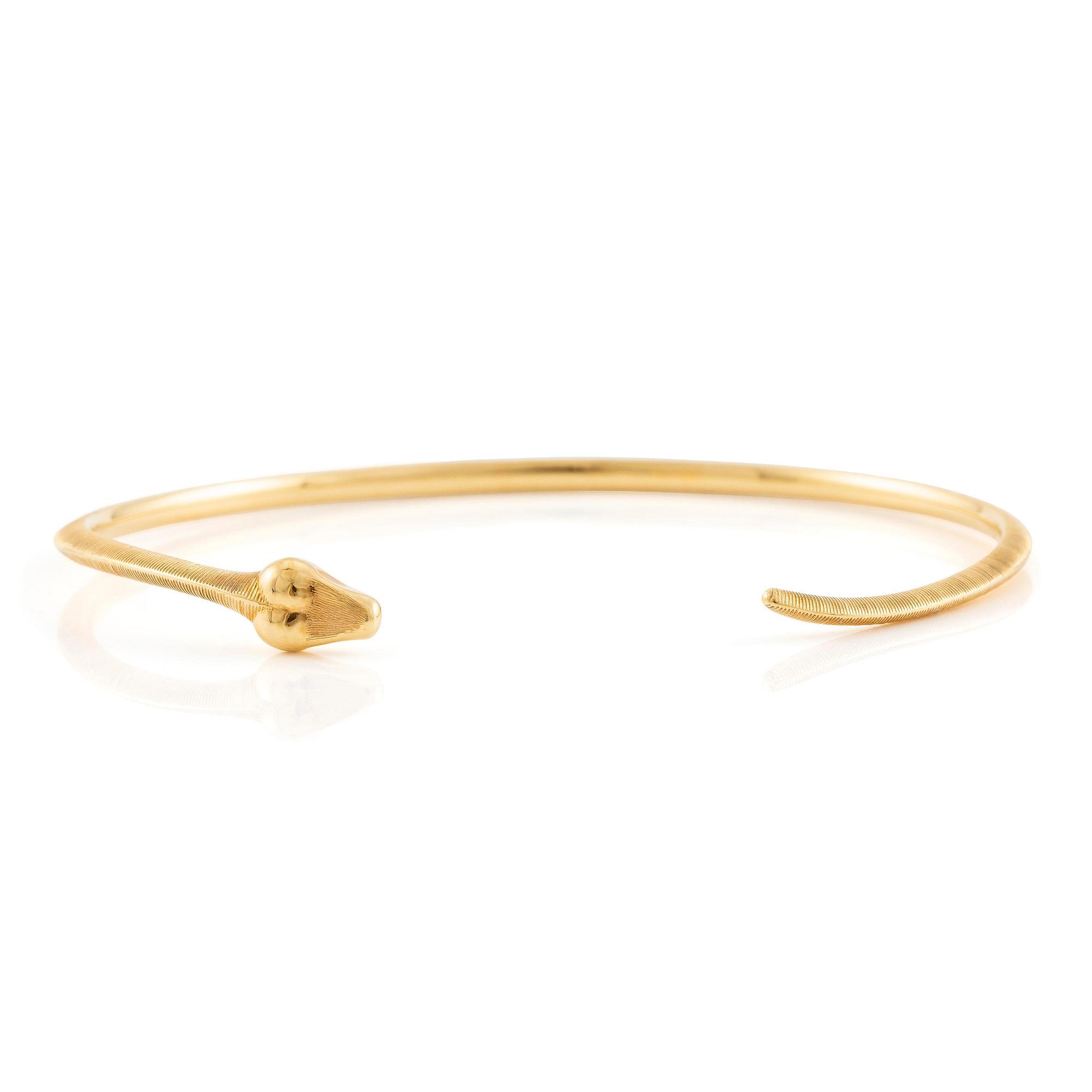 An Ole Lynggaard bracelet 18K gold in the shape of a snake.