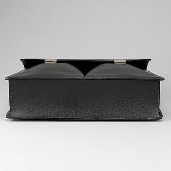 LOUIS VUITTON, a 'Serviette Kazan' briefcase.