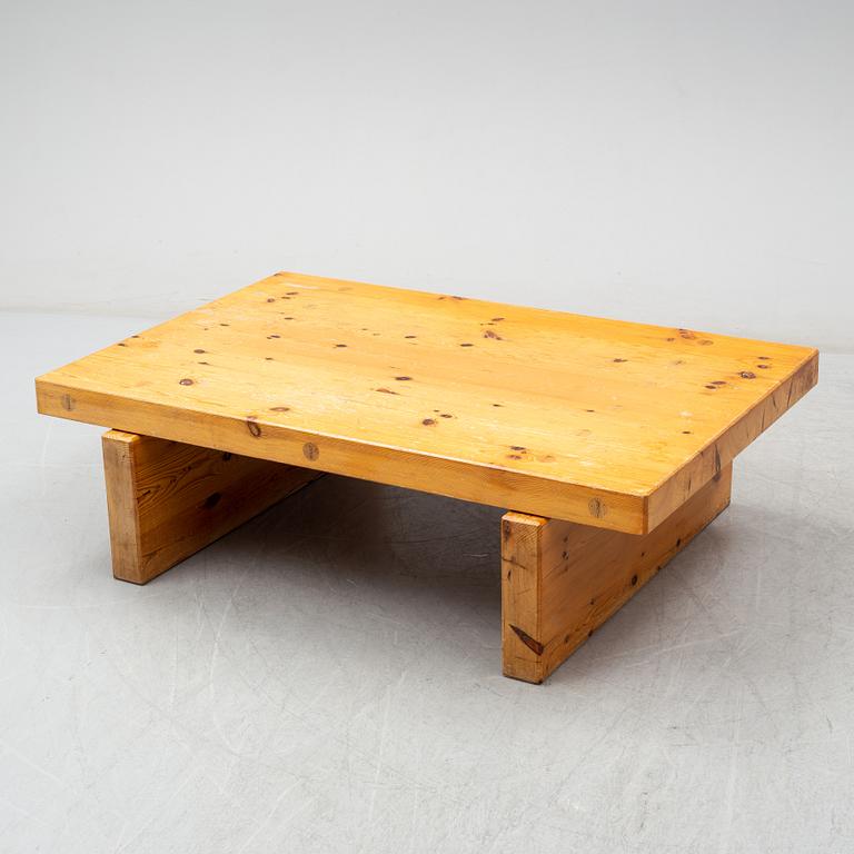 A pine 'Bamsefar' coffee table by Roland Wilhelmsson designed 1973.