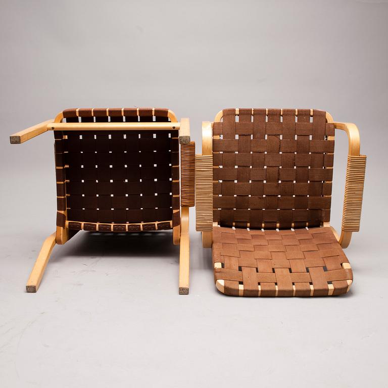 STOLAR, 3 st, modellerna 45 och 611, Alvar Aalto, Artek.