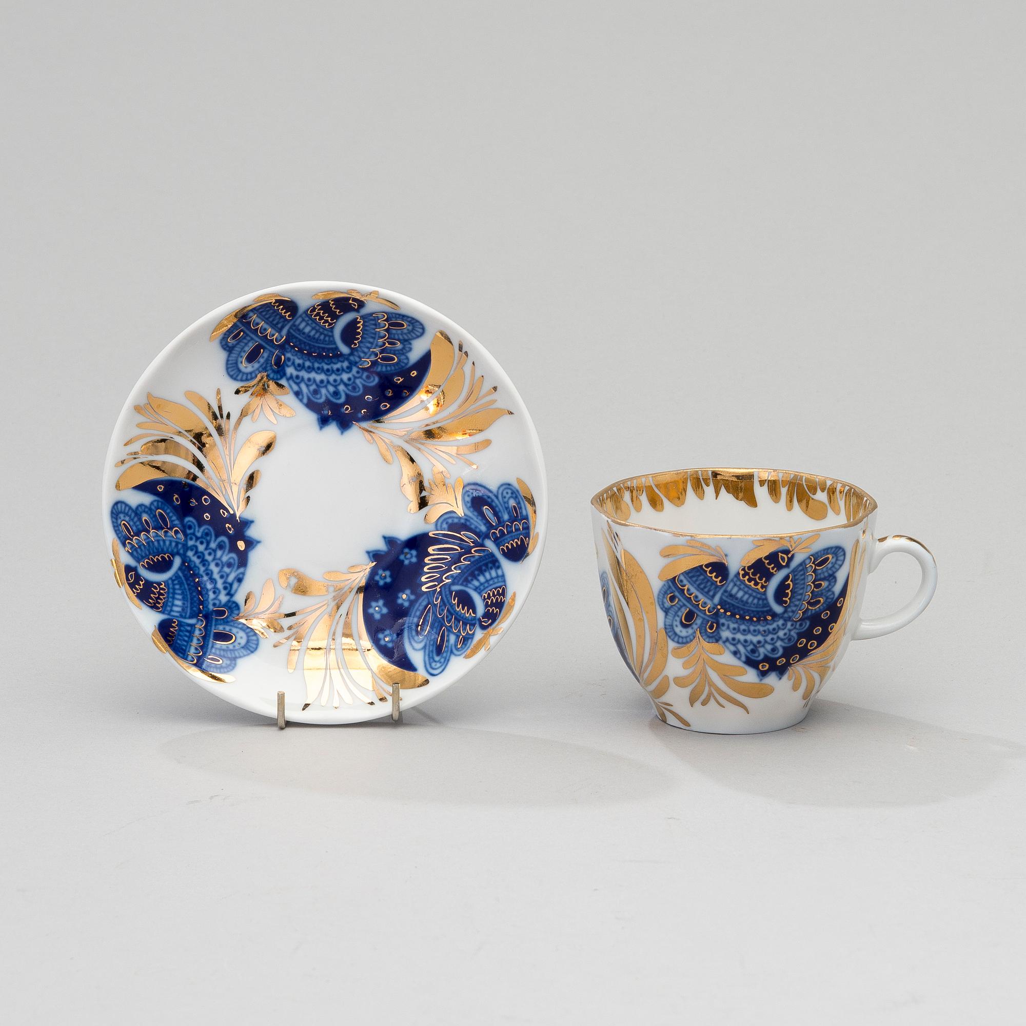 A 34-piece'Golden Garden' porcelain tea- and coffee set from Lomonosov, Soviet Union.