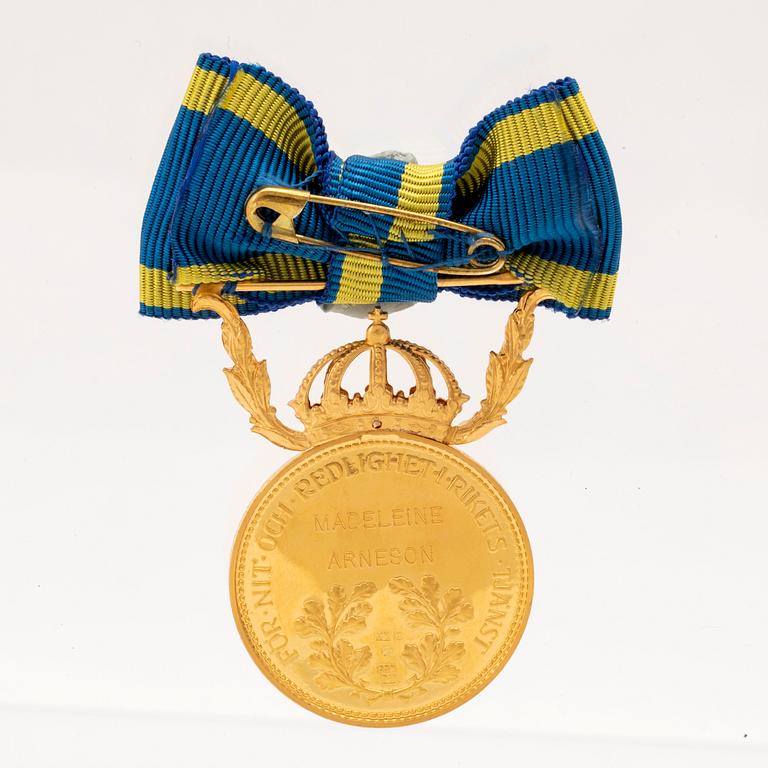 Medal "For Diligence and Integrity in the Service of the Realm" 18 and 23 carat gold.
