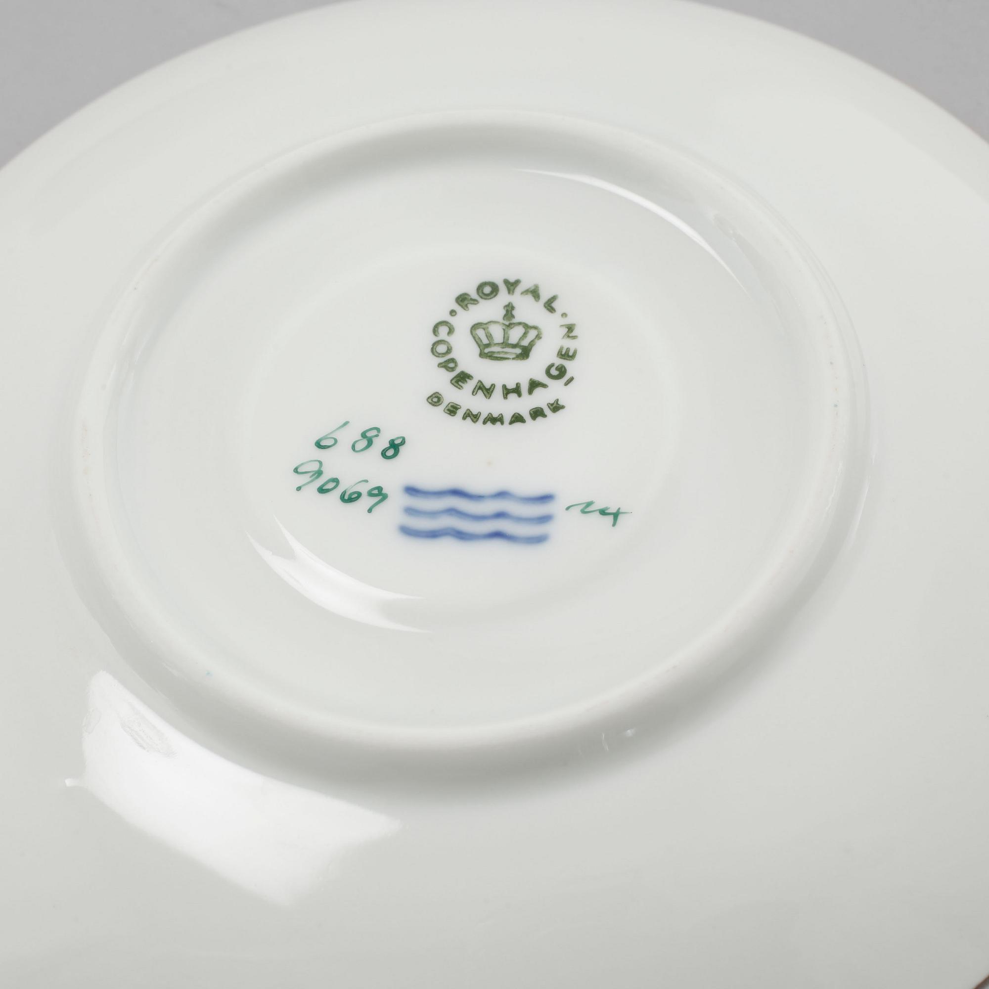 KAFFESERVIS, 26 delar, porslin, "Brun rose", Royal Copenhagen, 1900-talets andra hälft.