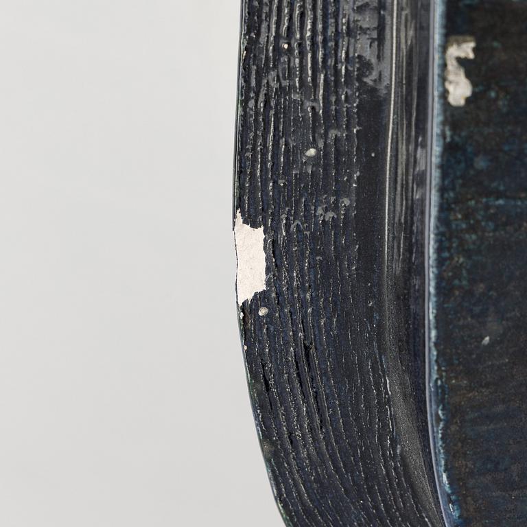 Birger Kaipiainen, a ceramic decorative plate, signed Kaipiainen.