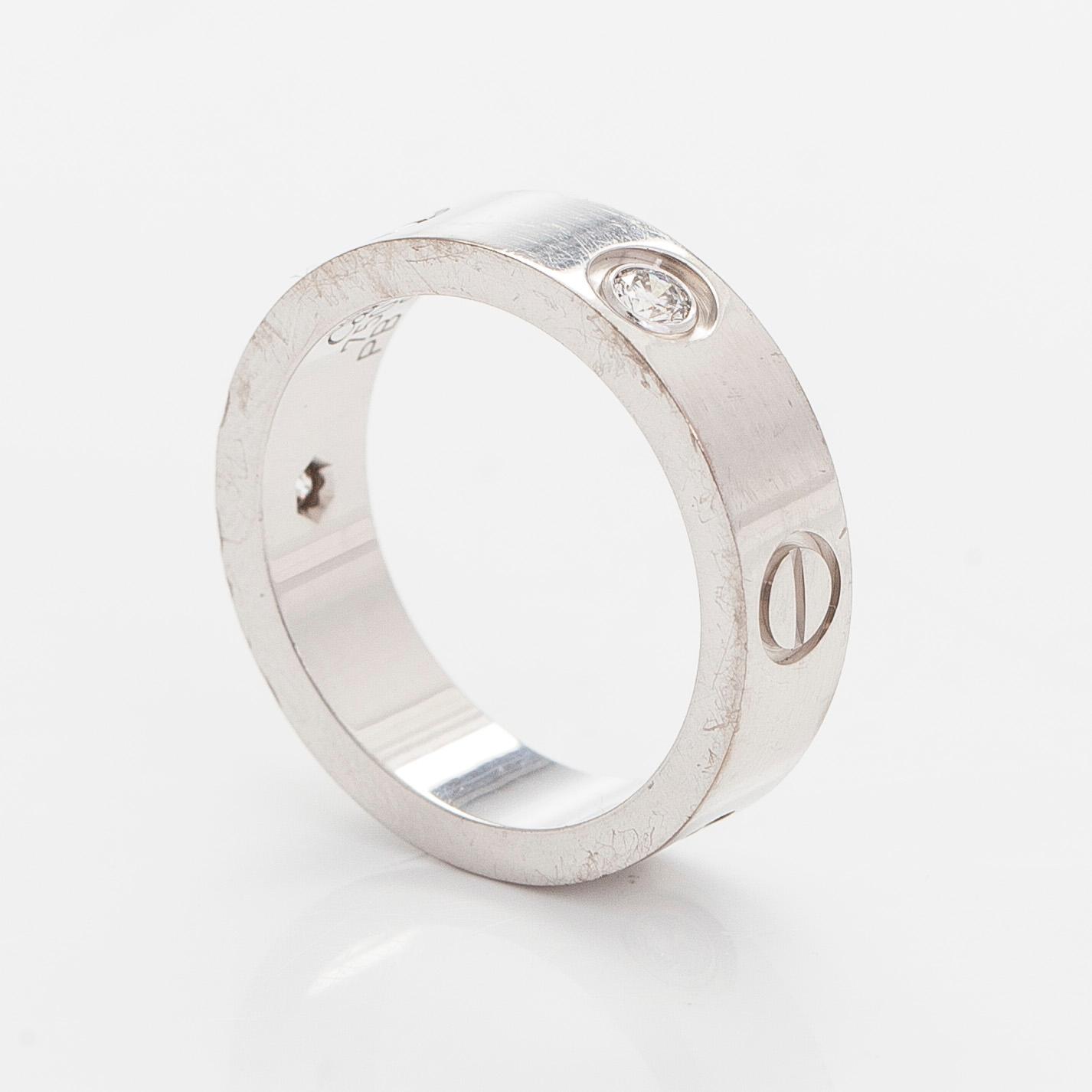 Cartier, sormus, "Love", 18K valkokultaa, briljanttihiottuja timantteja.