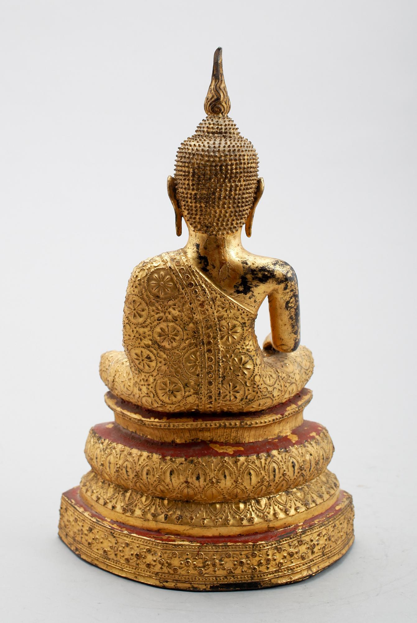 FIGUR, Buddha, förgylld metall, ostindisk, 1800-/1900-tal.