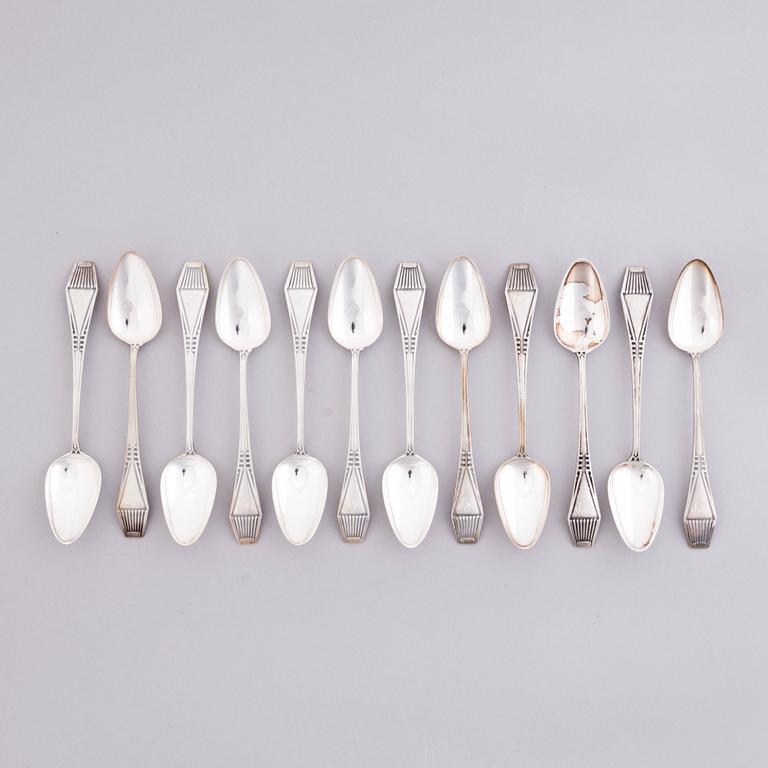 A 36-piece set of silver cutlery, Suomi series, Kultateollisuus oy, Turku, Finland 1988-2001.