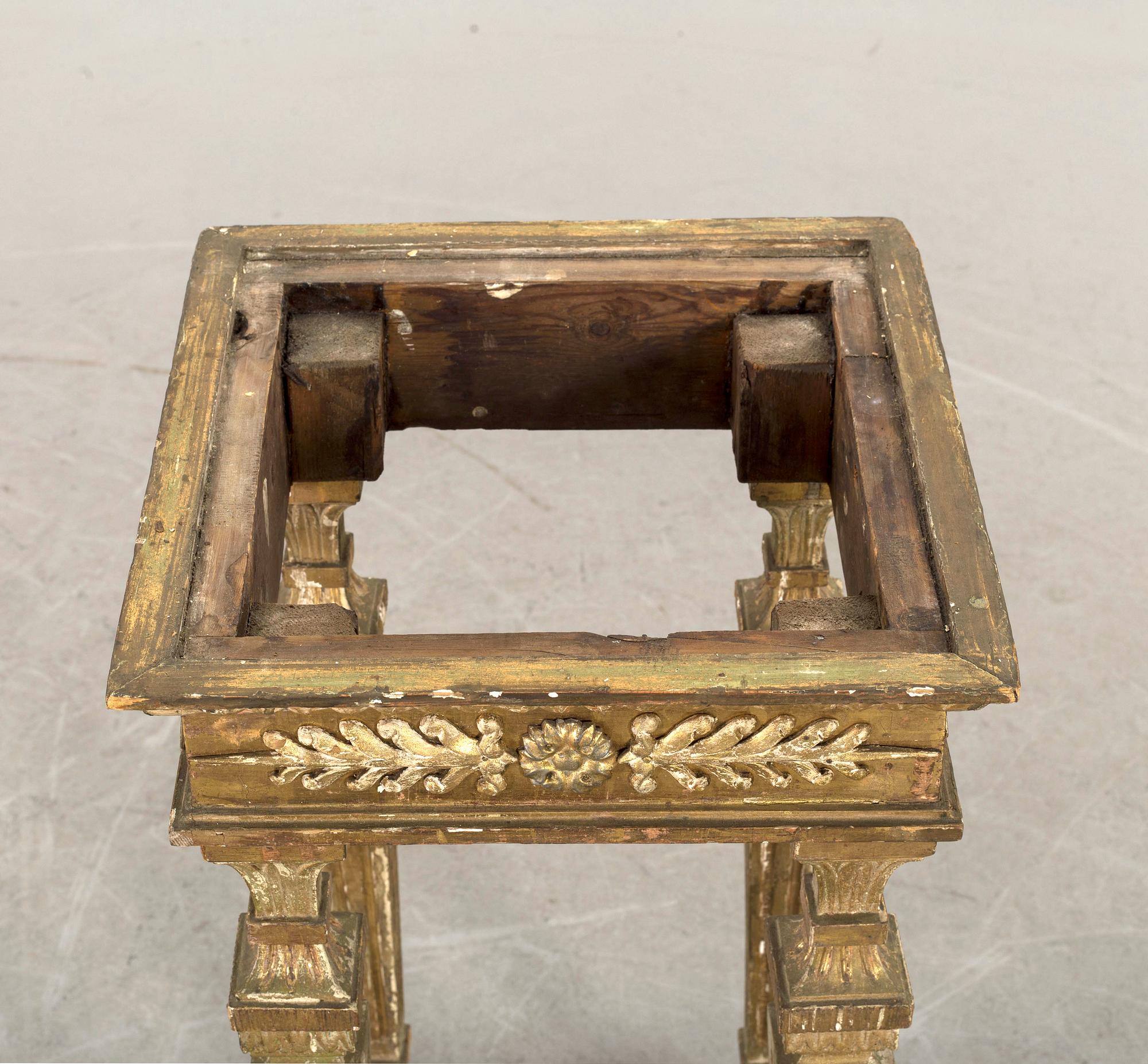 PIEDESTAL Louis XVI-stil 1800-talets slut.