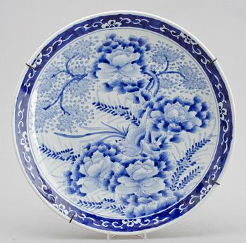 SKÅLFAT, porslin, sannolikt Japan, 1800-/1900-tal.
