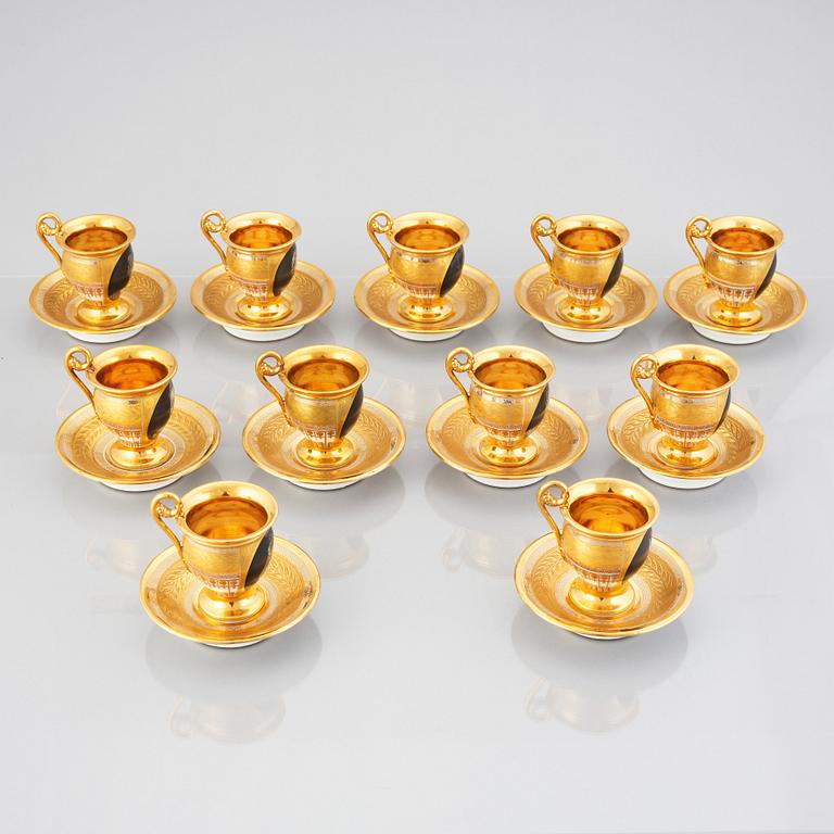 A Russian Empire coffee service, presumably by the Yusupov porcelain manufactory.