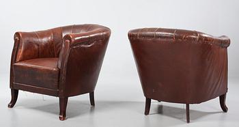 CLUBFÅTÖLJER, ett par, 1900-talets början.