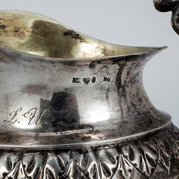 GRÄDDKANNA, silver, otydlig mästarstämpel, Stockholm, 1838. Vikt ca 163g.