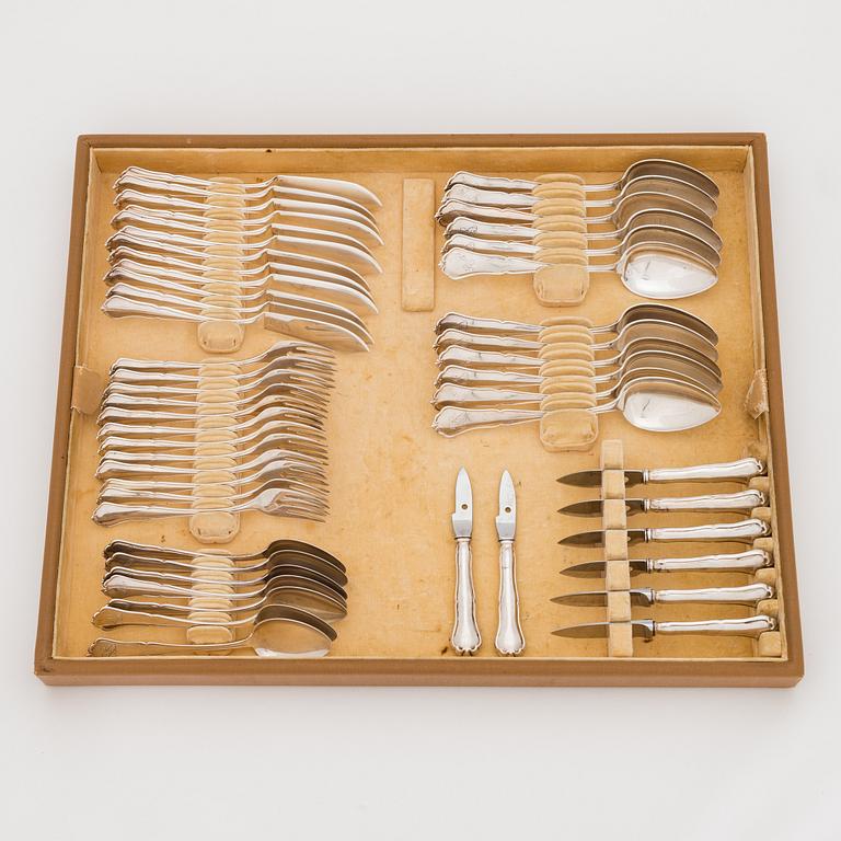 A 112-piece set of silver cutlery in lined wooden box, 'Chippendale', Kultakeskus, Hämeenlinna 1951-2006.