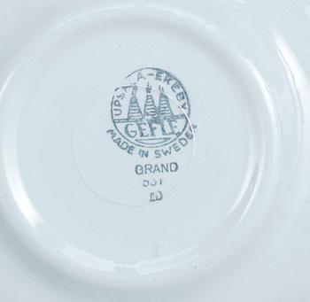 A tea set "Grand" by Arthur Percy for Gefle /Upsala-Ekeby porcelain factory. 15 pieces. Designed in 1930.