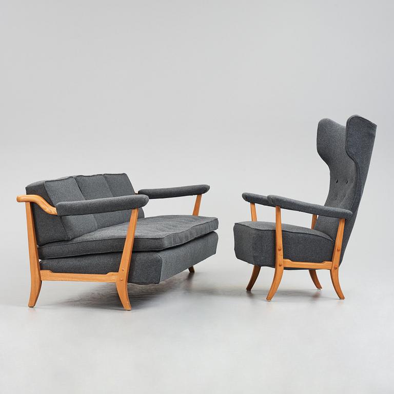 Sten Blomberg, A Swedish Modern sofa and an easy chair for Meeths, 1940's.