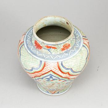 A wucai Transitional jar, 17th Century.