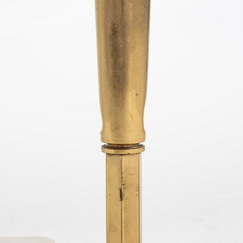 Paavo Tynell, bordslampa, modell 5061, Idman 1900-talets mitt.