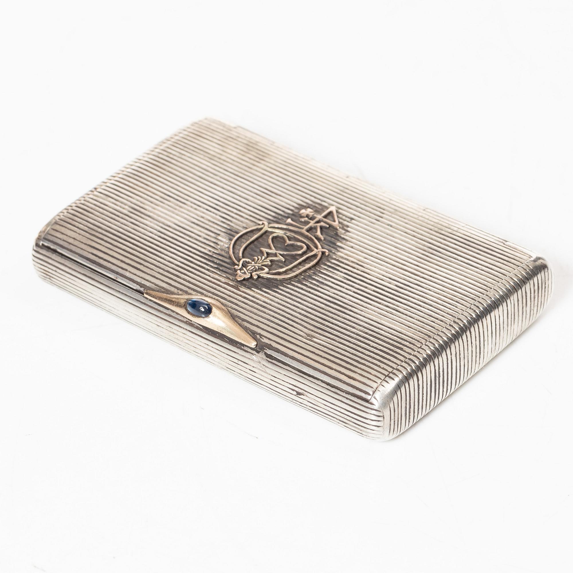 A Russian silver cigarette case, silver, St Petersburg, 1908-1926.