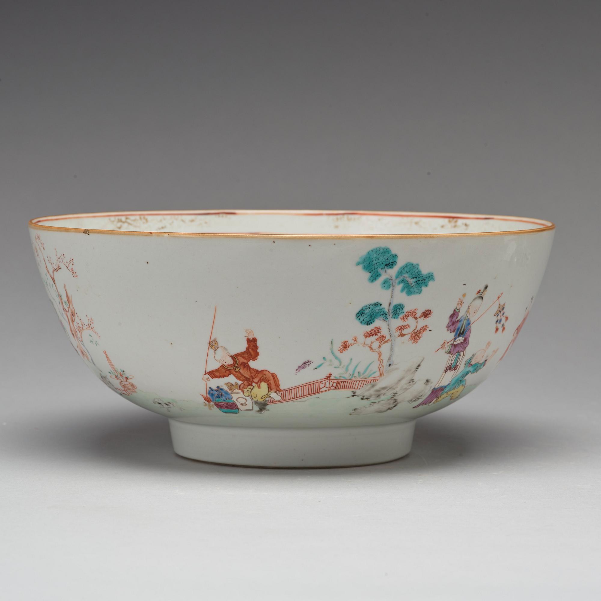 A famille rose punch bowl, Qing dynasty, Qianlong (1736-95).