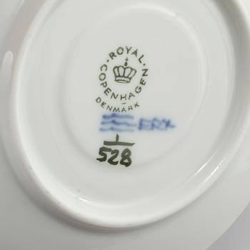 KAFFESERVISDELAR, 14 delar, "Musselmalet", Royal Copenhagen, 1900-talets andra hälft.