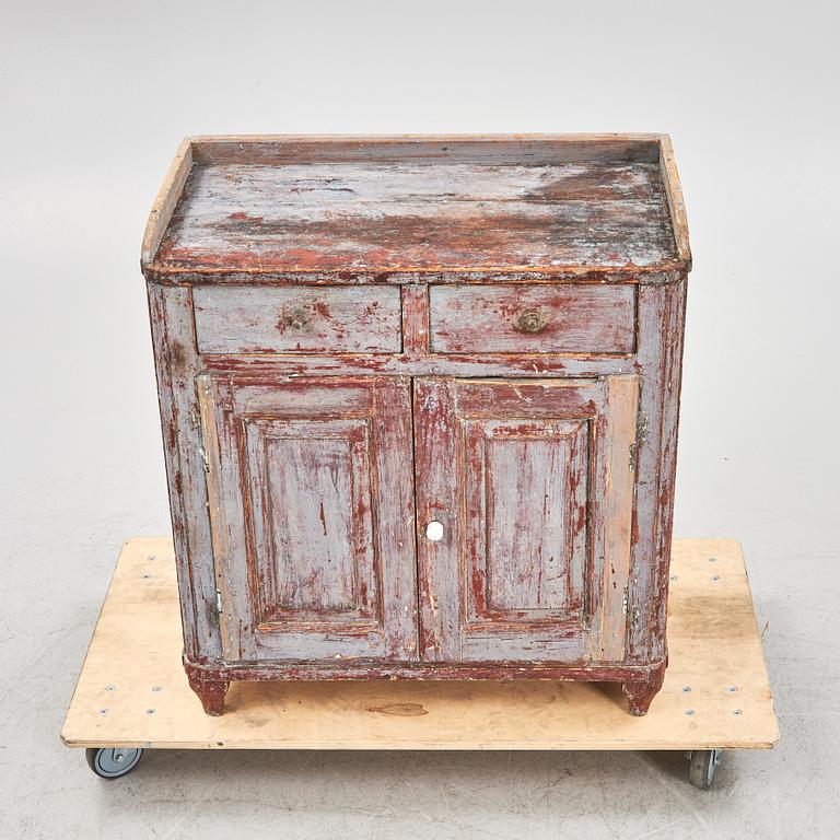 A painted pine sideboard, Jämtland, 19th Century.