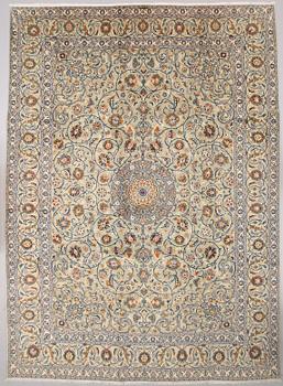 MATTA, Keshan, old, ca 385 x 277 cm.