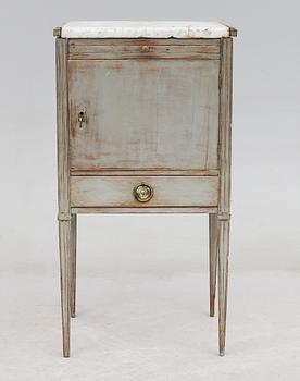 POTTSKÅP, gustavianskt, 1700-talets andra hälft.