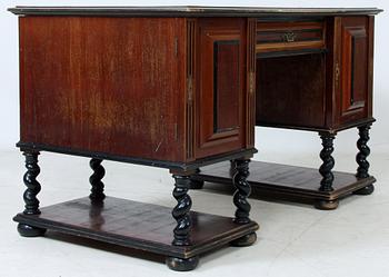 SKRIVBORD, nyrenässans, 1800-talets sista del.