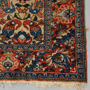 Matto, semi-antique Bakthiari, ca 200 x 138 cm.